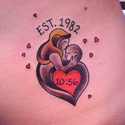 Τα 15 πιο εντυπωσιακά τατουάζ μαμάδων που έχετε δει ποτέ!