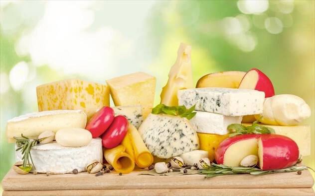 Το τυρί διεγείρει τα ίδια σημεία του εγκεφάλου με τα… σκληρά ναρκωτικά
