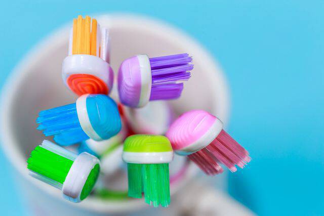 Πρέπει να αλλάζουμε οδοντόβουρτσα μετά από γρίπη ή κρυολόγημα;