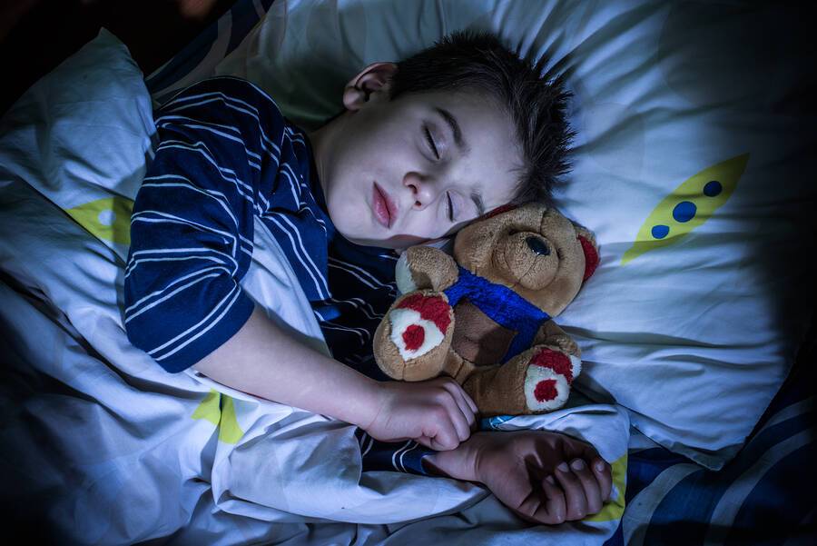 Ελλιπής ύπνος στα παιδιά: Οι επιπτώσεις στο βάρος τους