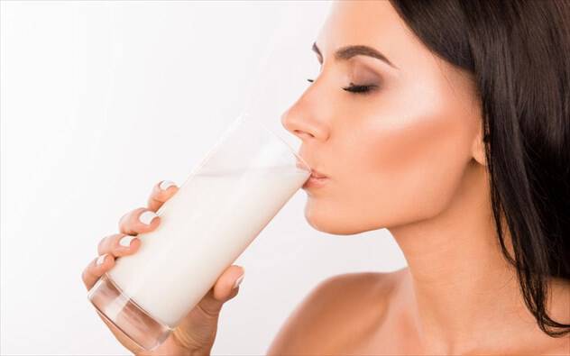 Είναι όλα τα φυτικά γάλατα υγιεινά και ποια είναι τα 3 πράγματα που πρέπει να προσέχετε;