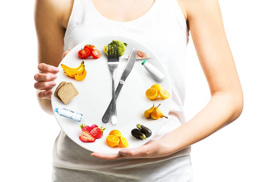 Αδυνάτισμα: Ποιες ώρες επιτρέπεται να φάτε για να χάσετε βάρος