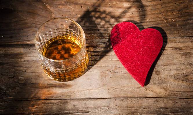 Πρόβλημα το αλκοόλ για τις αρτηρίες και την καρδιά &#8211; Τι έδειξε μεγάλη έρευνα