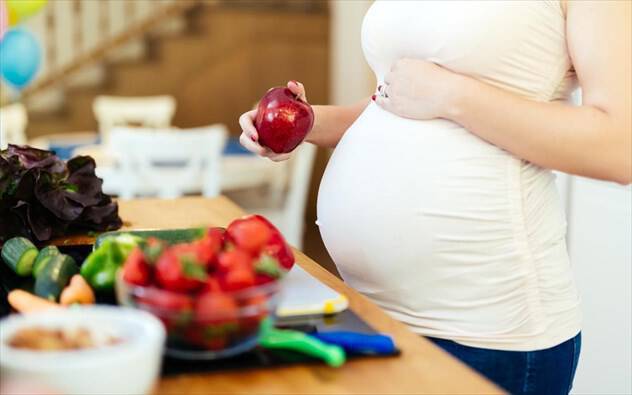 Τι δεν πρέπει να τρώτε κατά τη διάρκεια της εγκυμοσύνης