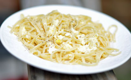 Λιγκουίνι με σκόρδο και τυρί