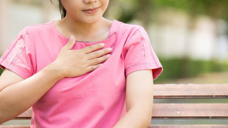 Συμφόρηση στο στήθος λόγω κρυολογήματος: 7 τρόποι ανακούφισης
