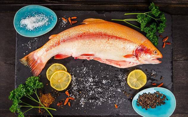 Επτά λόγοι να βάλετε το ψάρι στη διατροφή σας