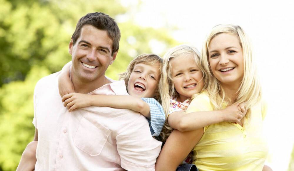 Η οικογένεια φέρνει την ευτυχία και όχι τα χρήματα σύμφωνα με νέα έρευνα