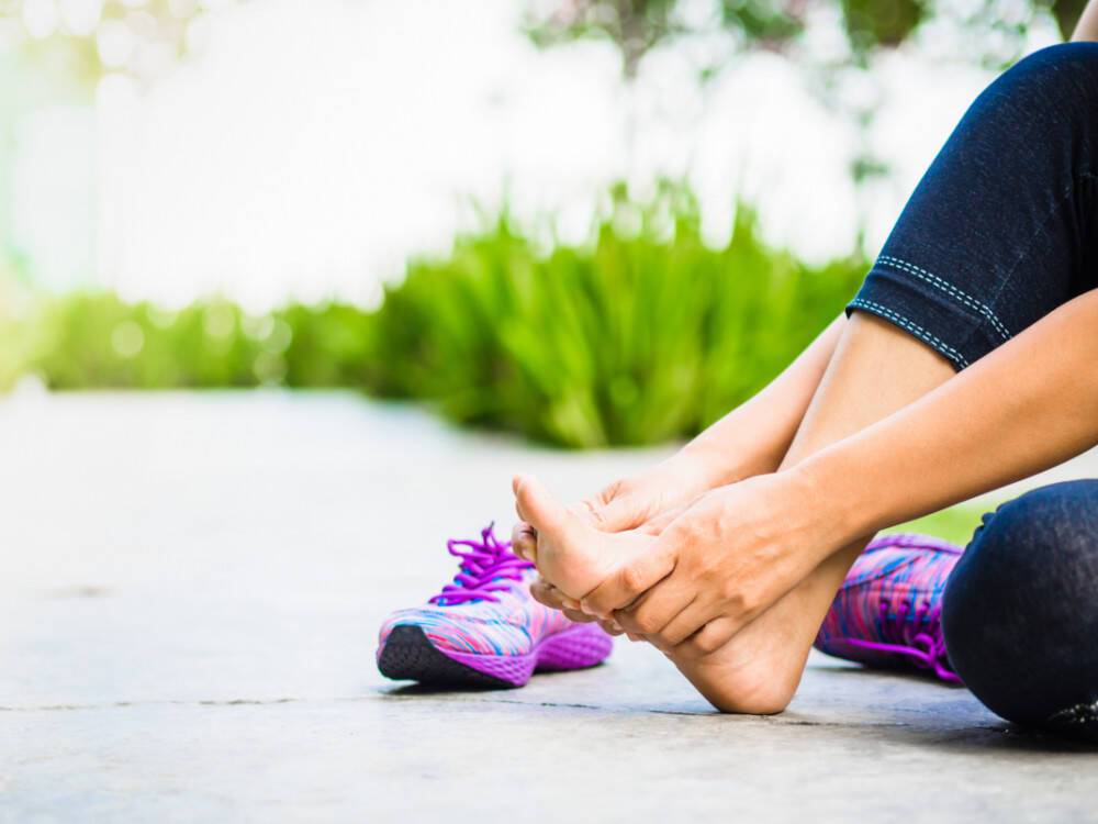 12 λόγοι που πρήζονται τα πόδια σας -Οι συνήθεις «ύποπτοι»